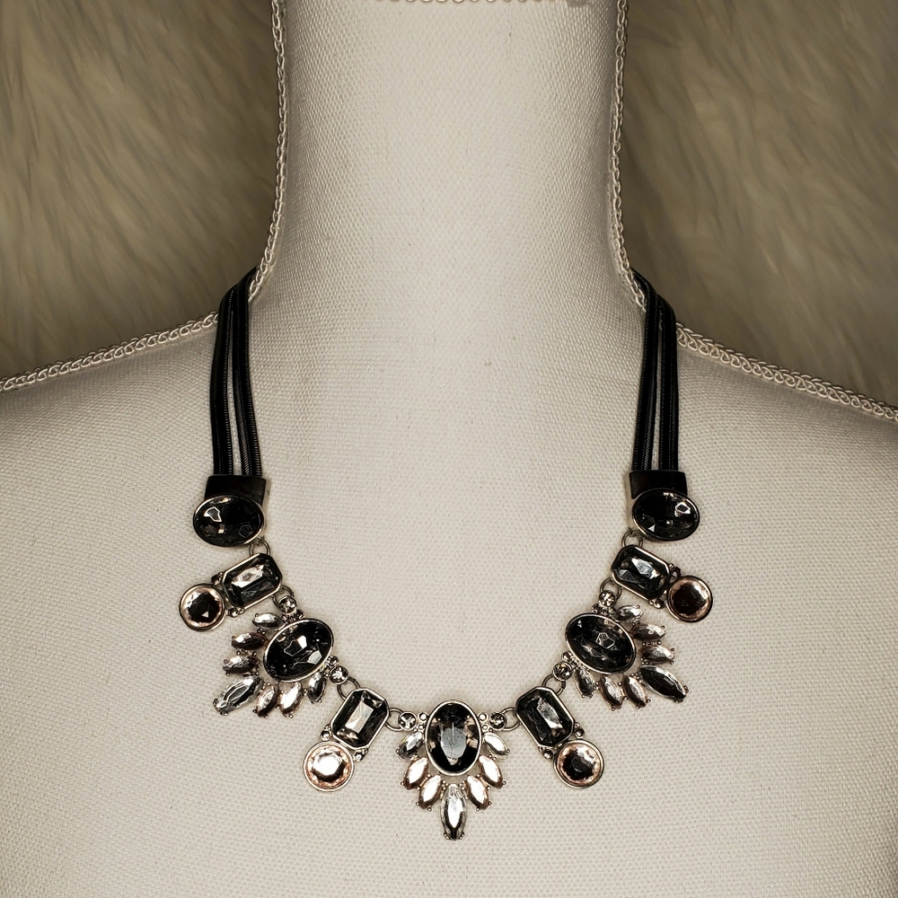 Statement Necklace - charcoal/light rose stones